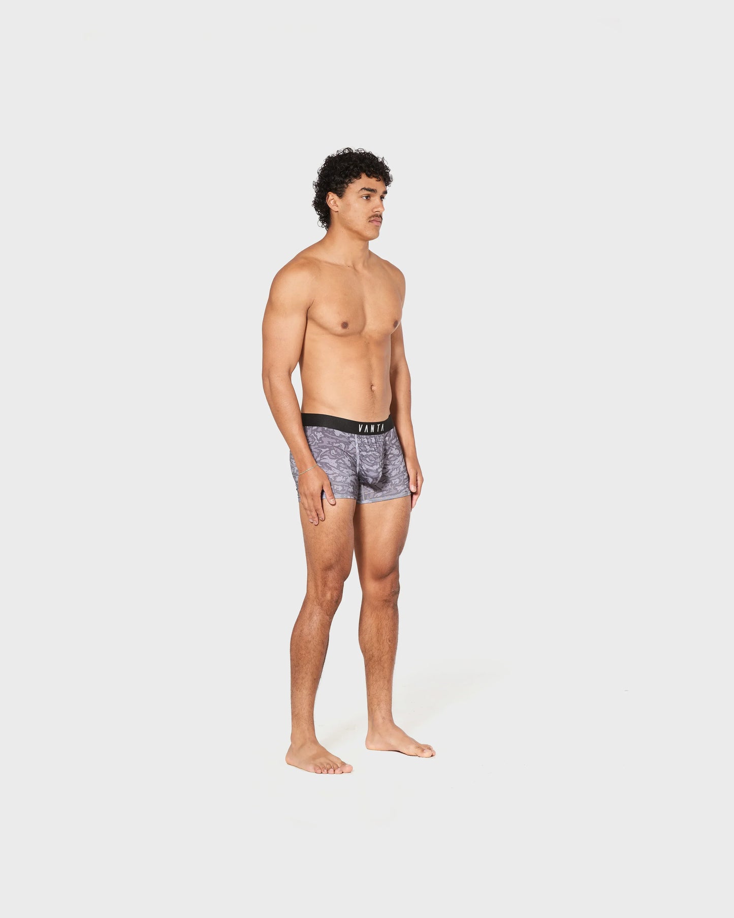 STEALTH (SHORT)