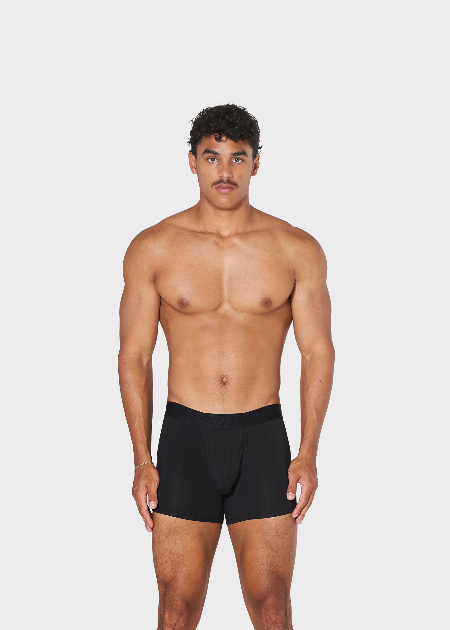 BLACK (SHORT)